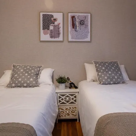 De 3 Cerca De La Costa Apartment